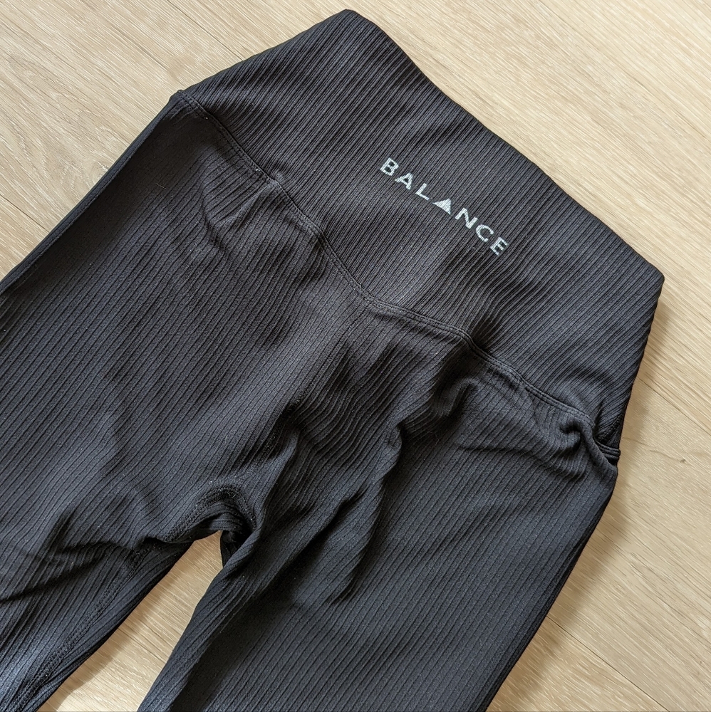 balance • vitality • black linear leggings